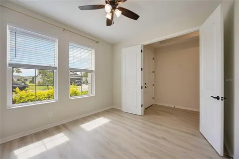 918 Fernleaf Run Bradenton FL 34212