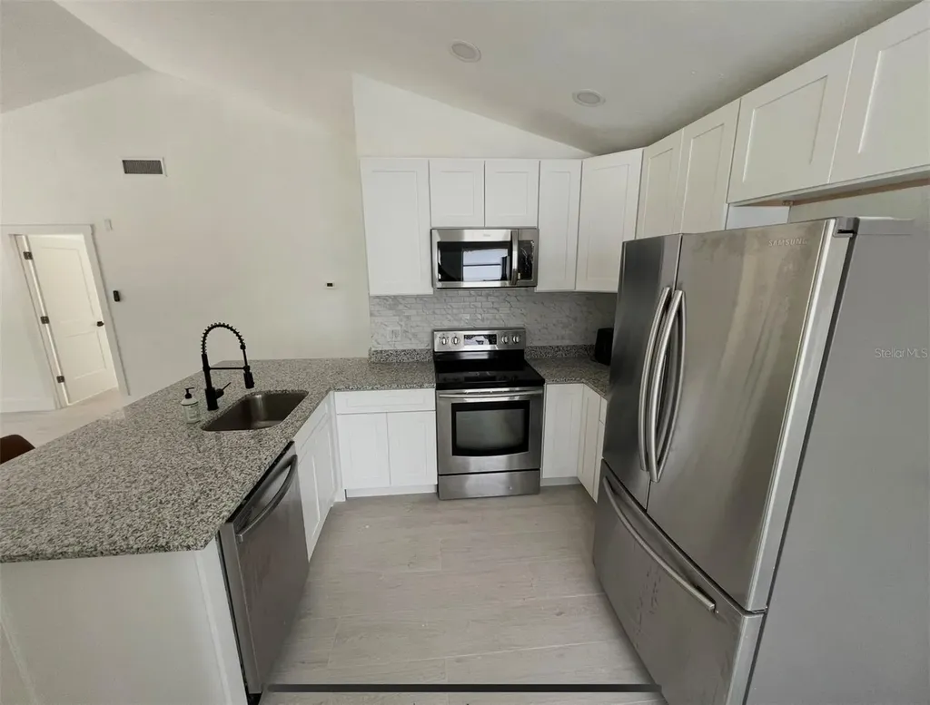 12824 Dunhill Drive Tampa FL 33624