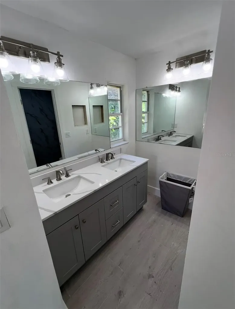 12824 Dunhill Drive Tampa FL 33624