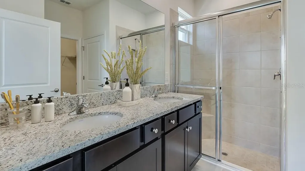 8590 Pinecrest Trail Wildwood FL 34785