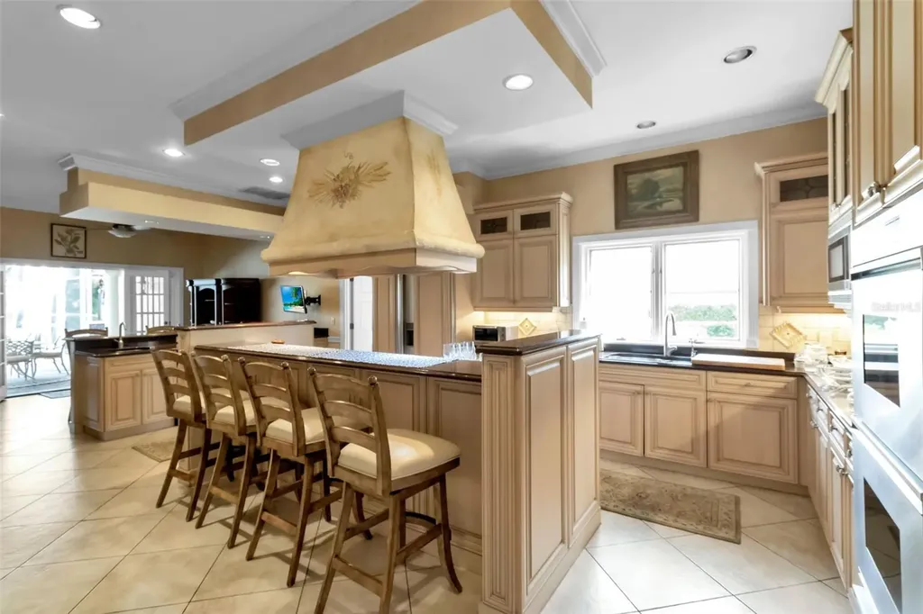 4079 Las Palmas Way Sarasota FL 34238