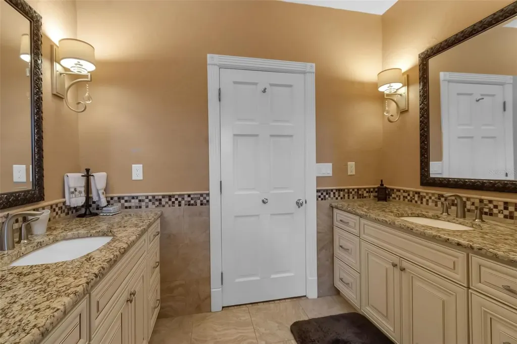 4079 Las Palmas Way Sarasota FL 34238