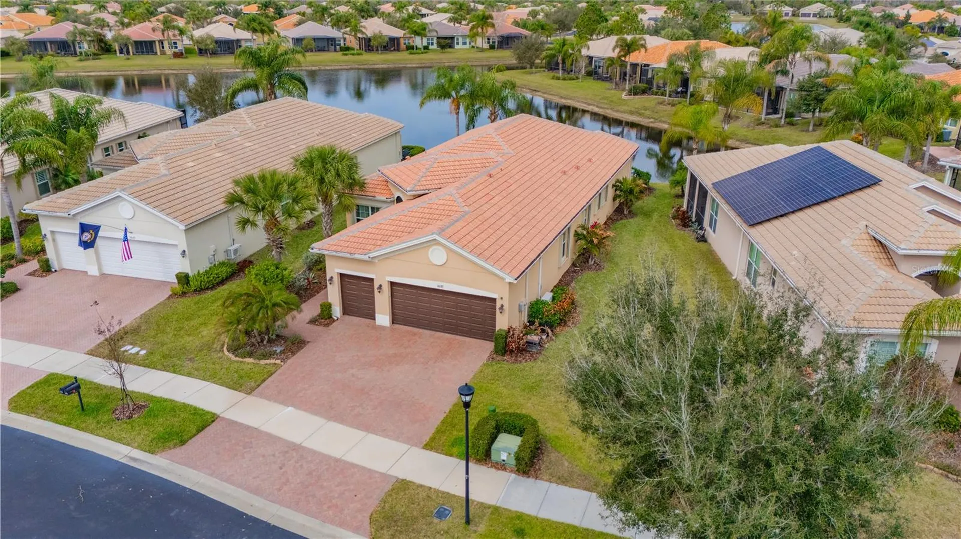 16133 Coquina Bay Lane Wimauma FL 33598