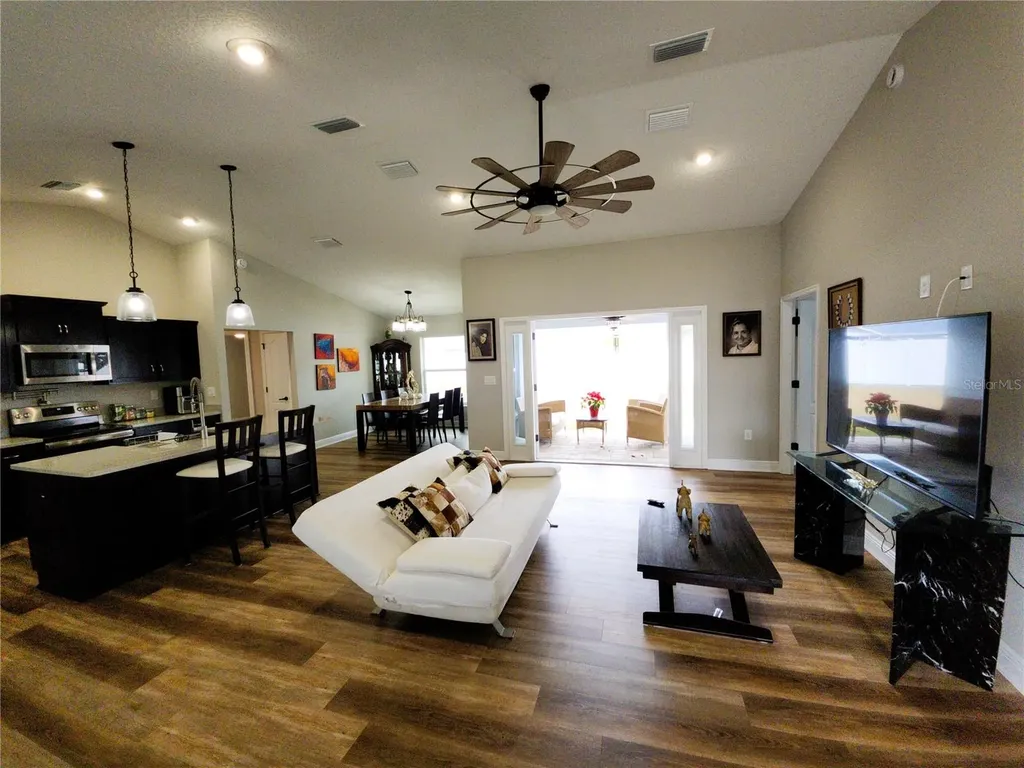 9089 Dupont Avenue Spring Hill FL 34608