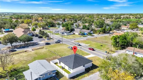 701 Claude Holmes Sr Avenue Haines City FL 33844