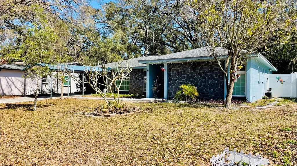 14809 Tulip Drive Tampa FL 33613