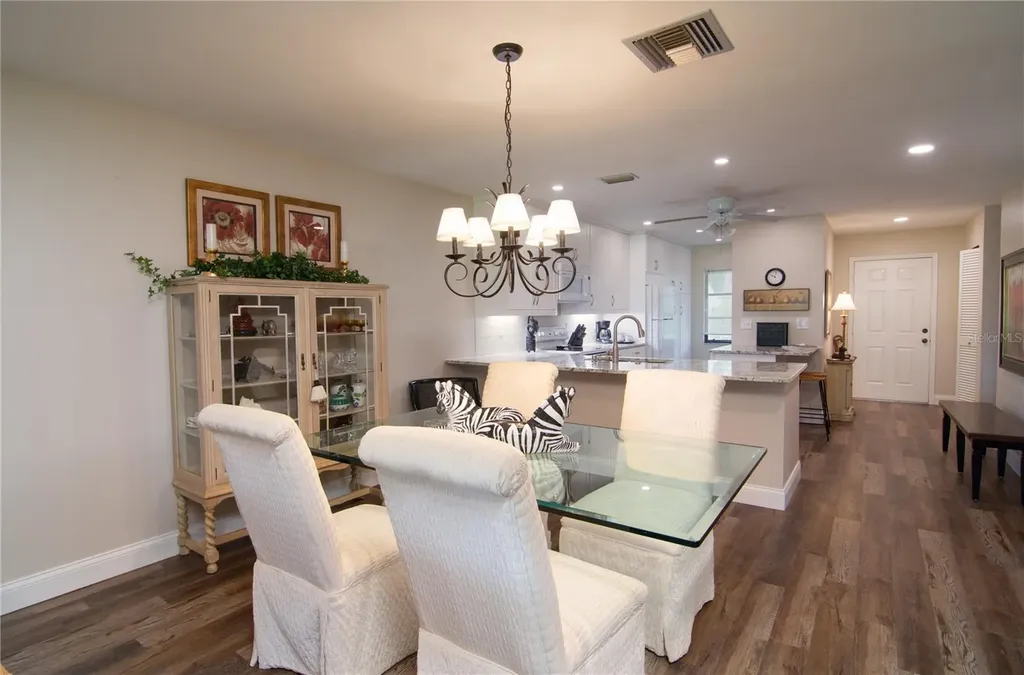 5635 Golf Pointe Drive Sarasota FL 34243