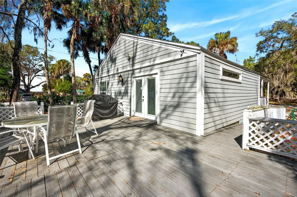 110 NE Crystal Street Crystal River FL 34428