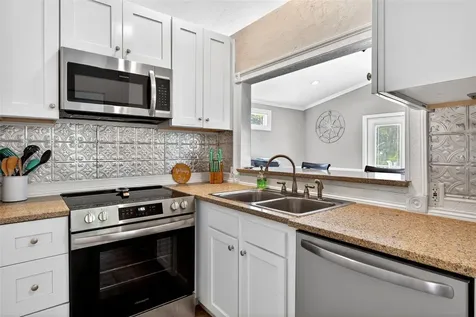 110 NE Crystal Street Crystal River FL 34428