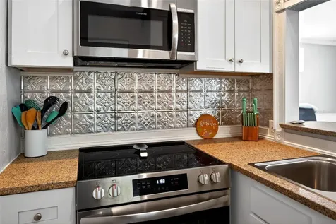 110 NE Crystal Street Crystal River FL 34428