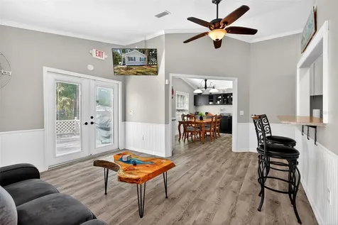 110 NE Crystal Street Crystal River FL 34428