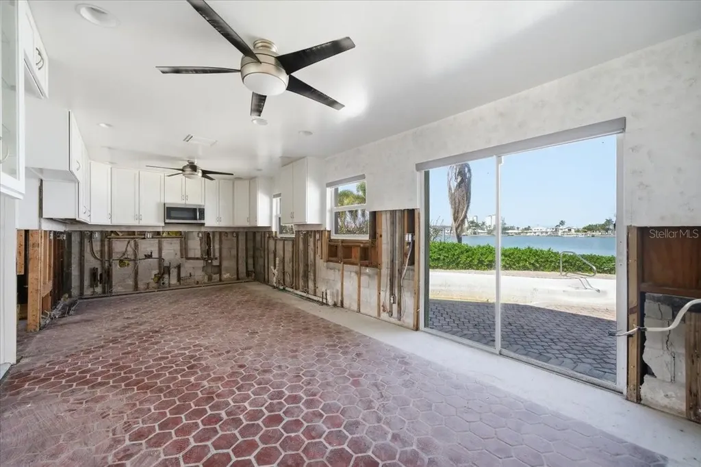 411 55th Avenue St Pete Beach FL 33706