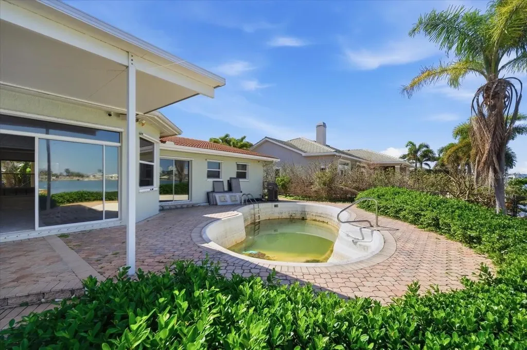 411 55th Avenue St Pete Beach FL 33706