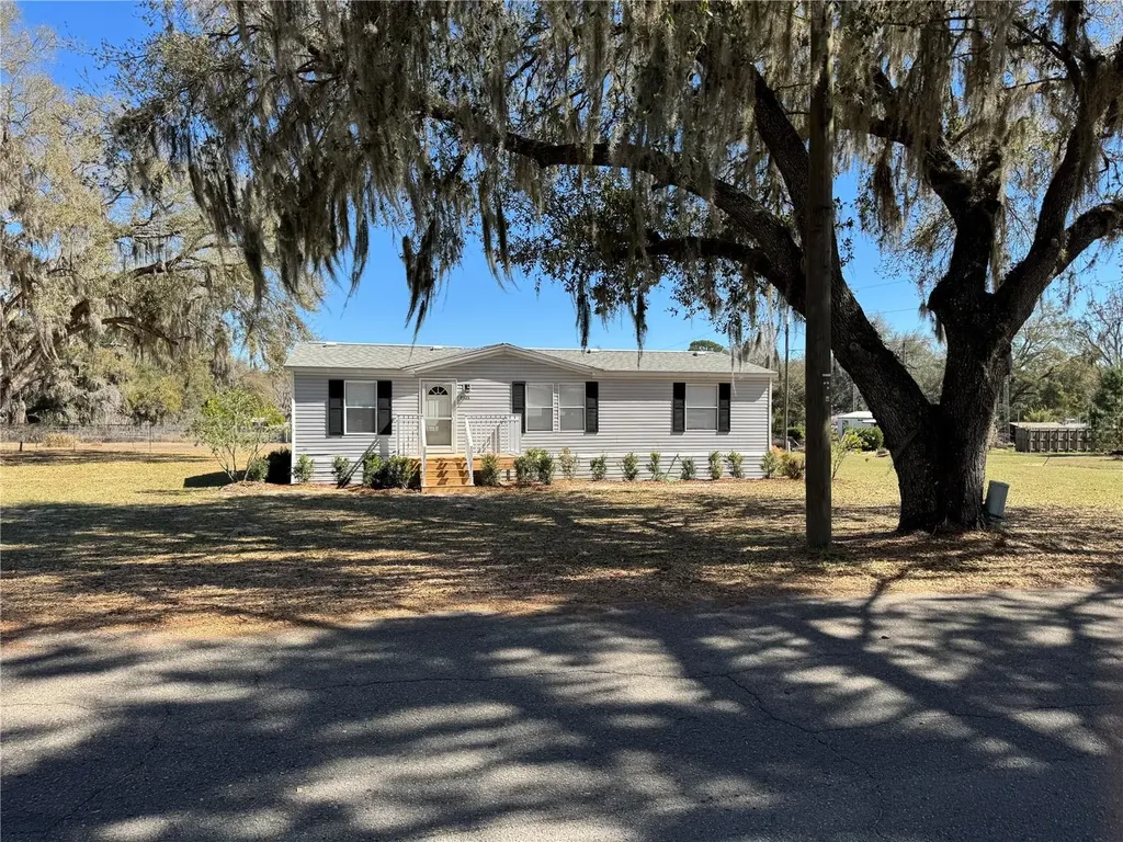 5525 W Evans Street Coleman FL 33521