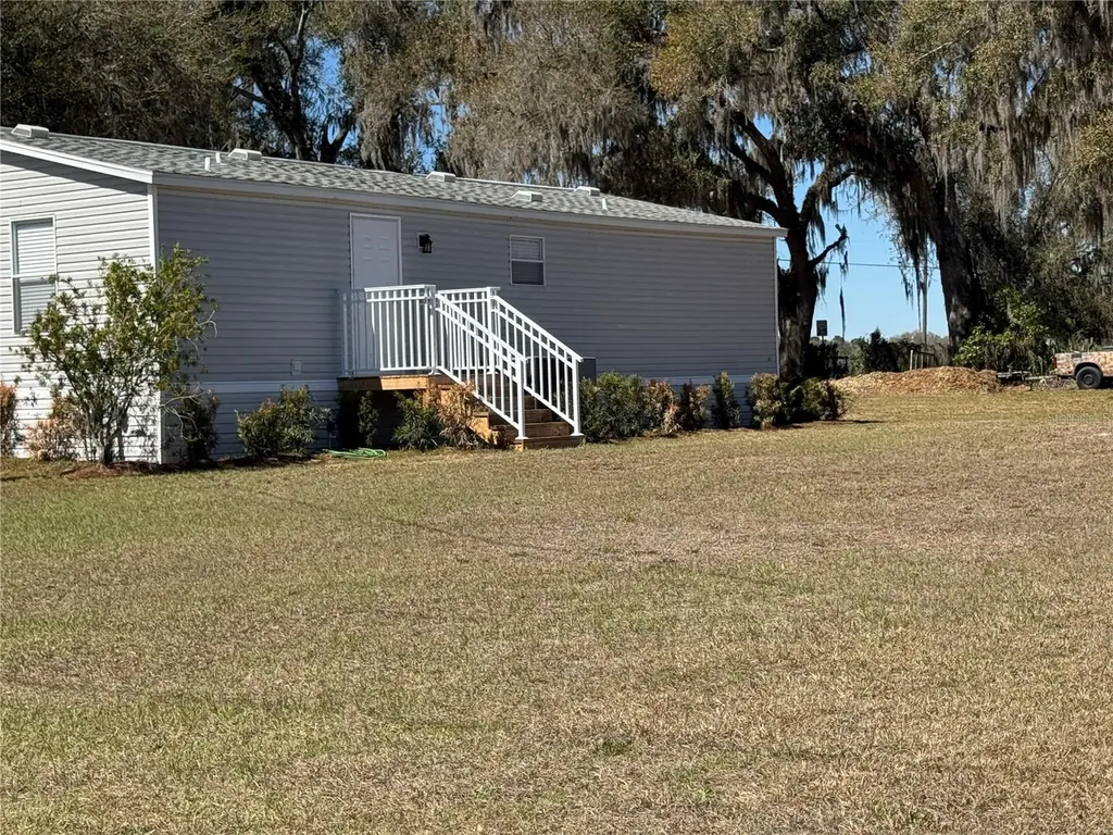 5525 W Evans Street Coleman FL 33521