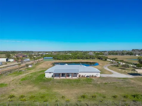 3440 Hammock Road Mims FL 32754