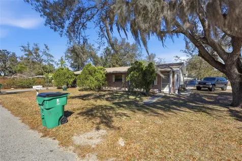 6112 & 6116 9th Street Zephyrhills FL 33542