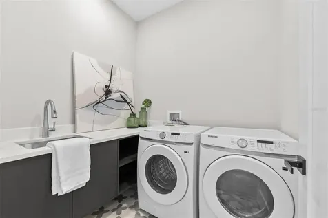 1326 W New Hampshire Street Orlando FL 32804