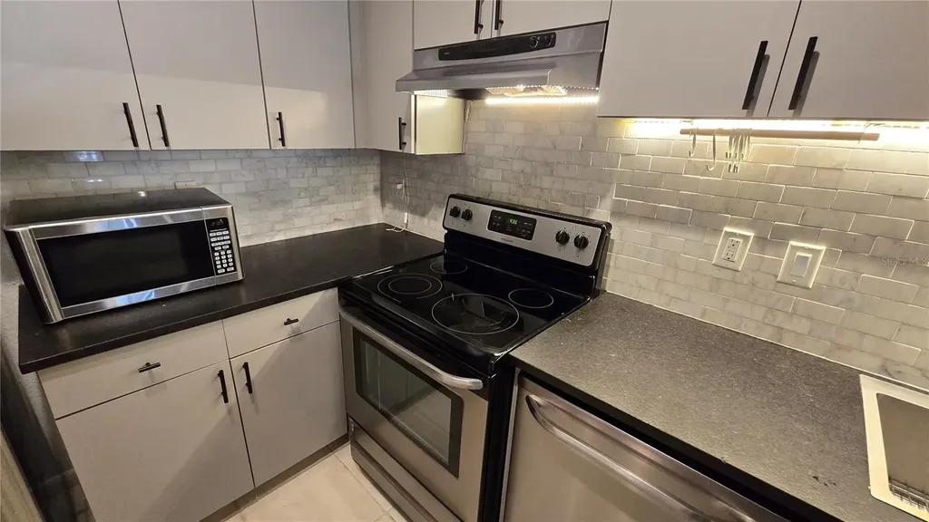 520 S Armenia Avenue Tampa FL 33609