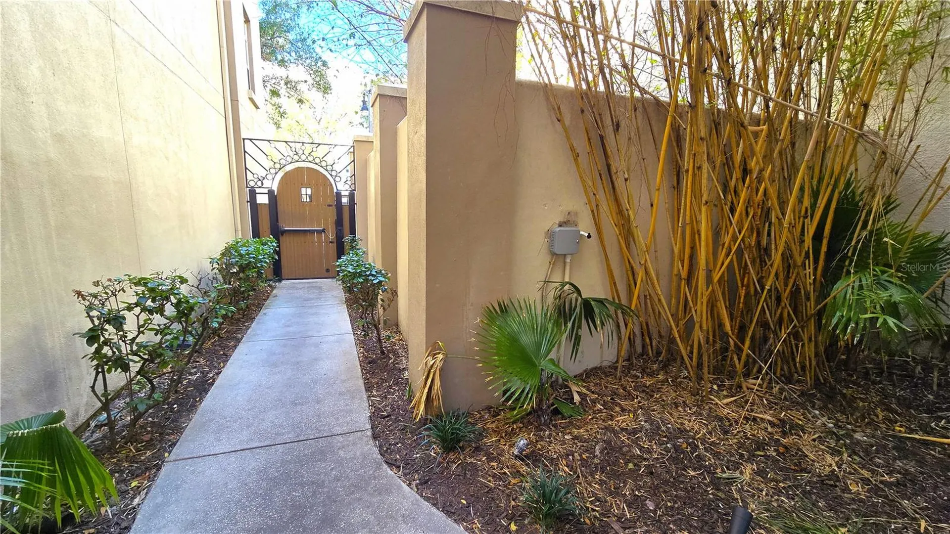 520 S Armenia Avenue Tampa FL 33609