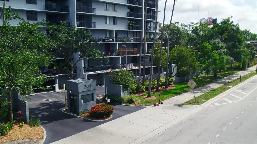 201 W Laurel Street Tampa FL 33602