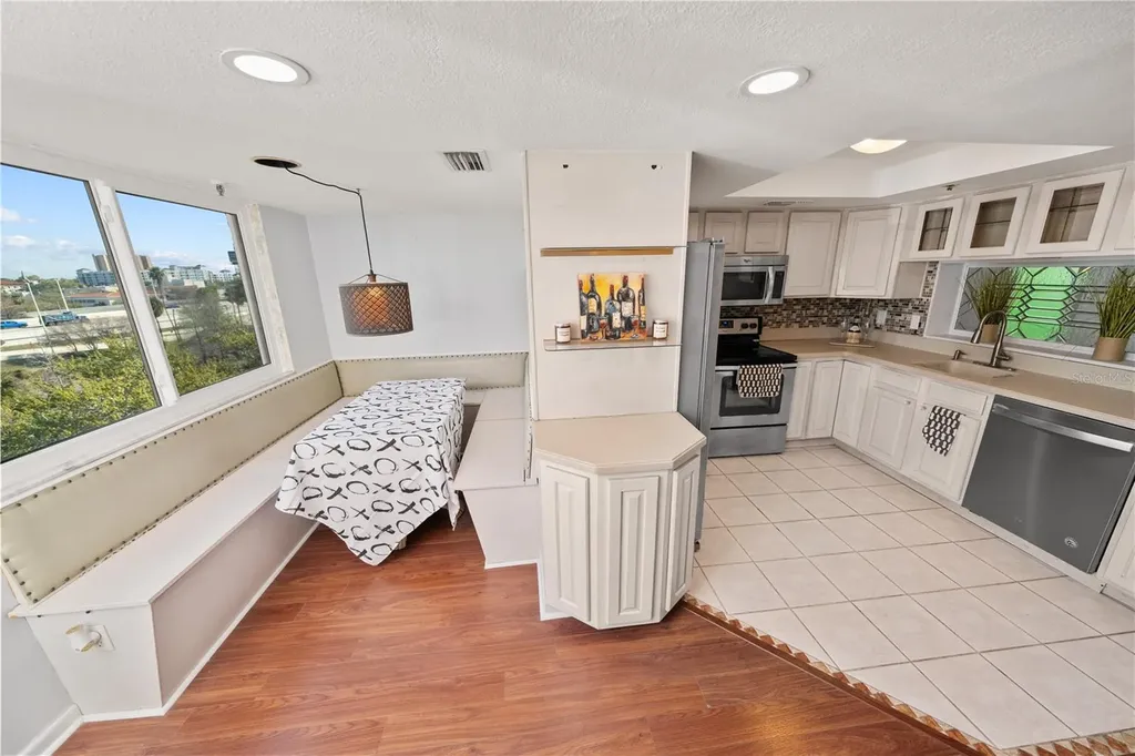 201 W Laurel Street Tampa FL 33602