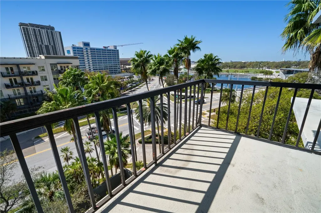 201 W Laurel Street Tampa FL 33602