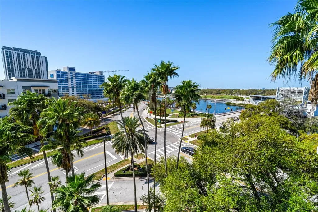 201 W Laurel Street Tampa FL 33602
