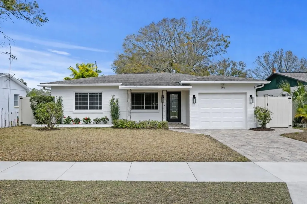 761 42nd Avenue N St Petersburg FL 33703