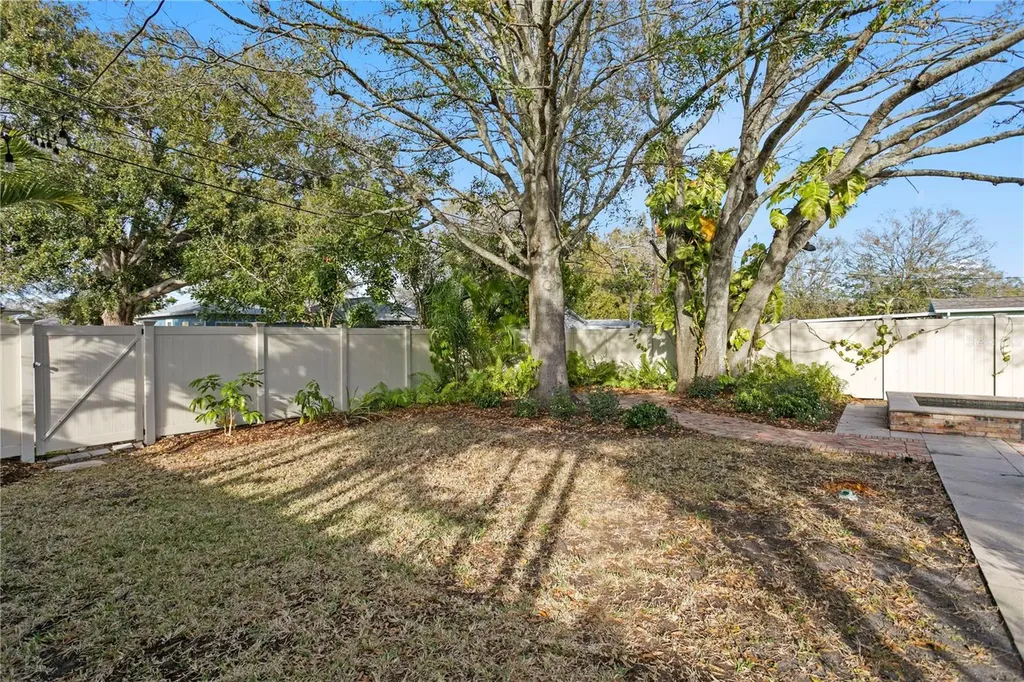 761 42nd Avenue N St Petersburg FL 33703