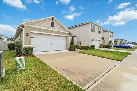 2763 Swooping Sparrow Drive St Cloud FL 34773