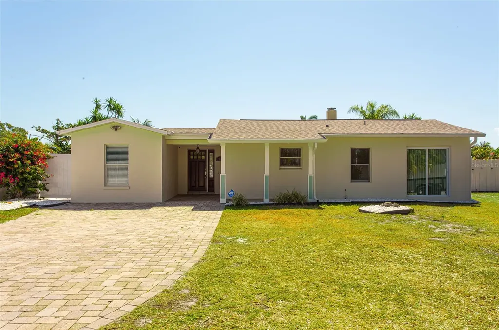 5541 Bayou Grande Boulevard NE St Petersburg FL 33703