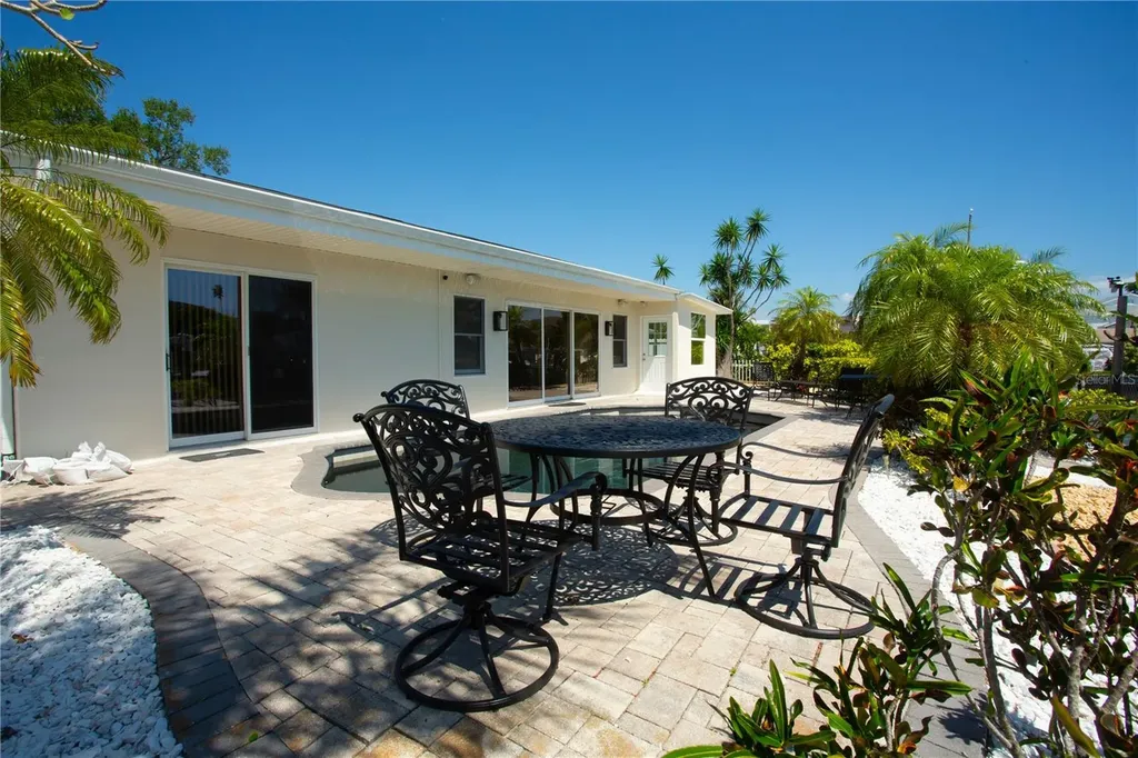 5541 Bayou Grande Boulevard NE St Petersburg FL 33703