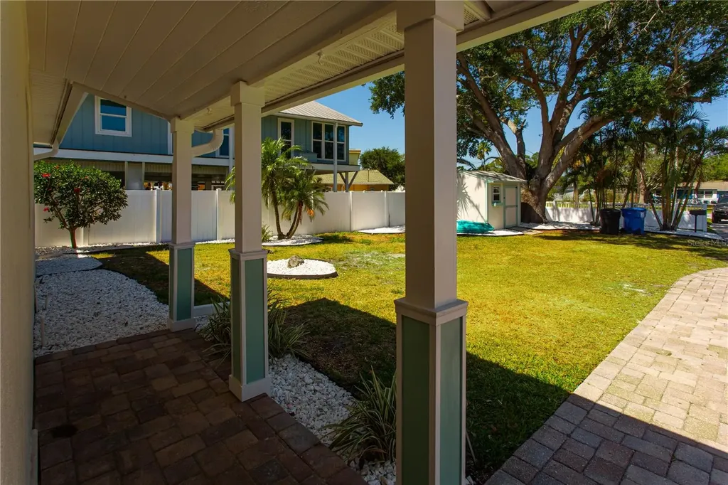 5541 Bayou Grande Boulevard NE St Petersburg FL 33703