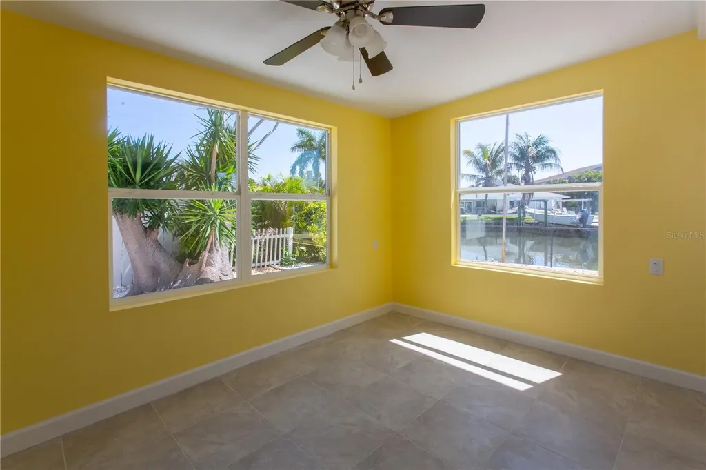 5541 Bayou Grande Boulevard NE St Petersburg FL 33703
