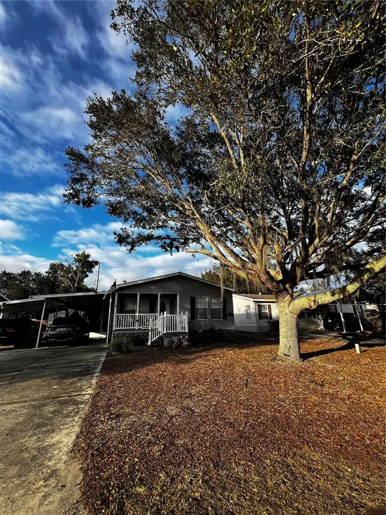 35201 Forest Lake Road Leesburg FL 34788