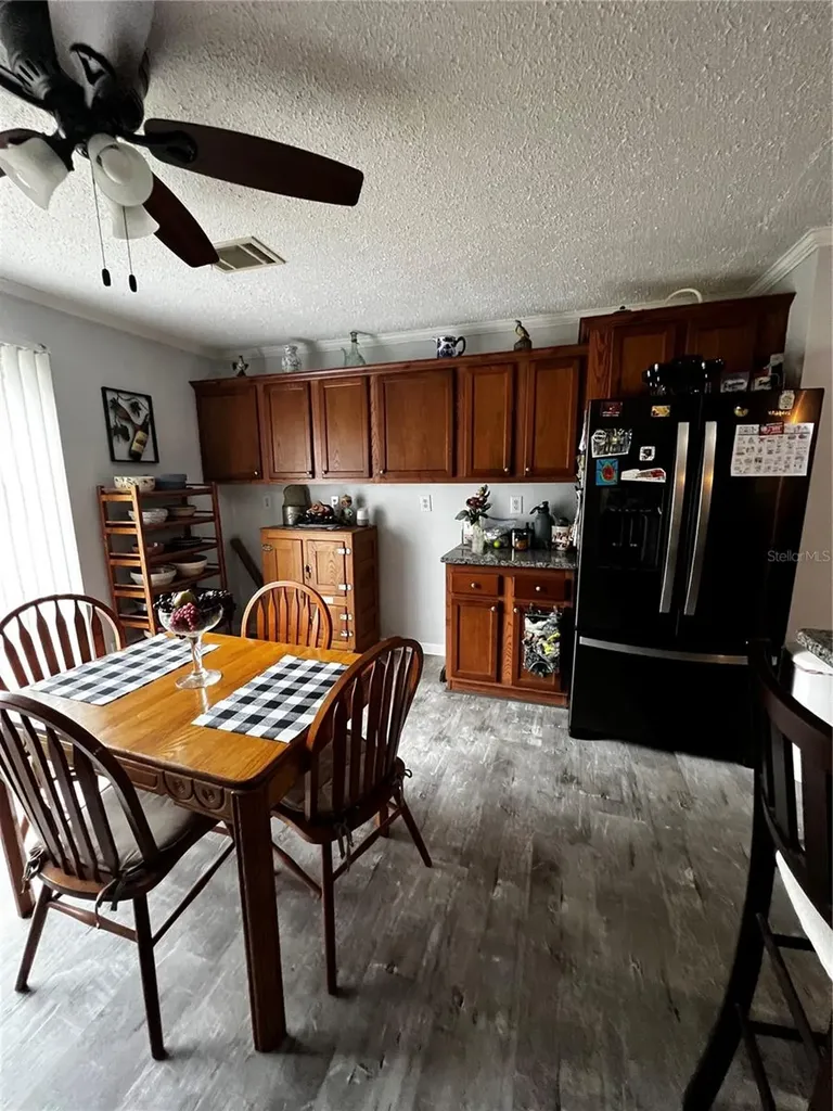 35201 Forest Lake Road Leesburg FL 34788