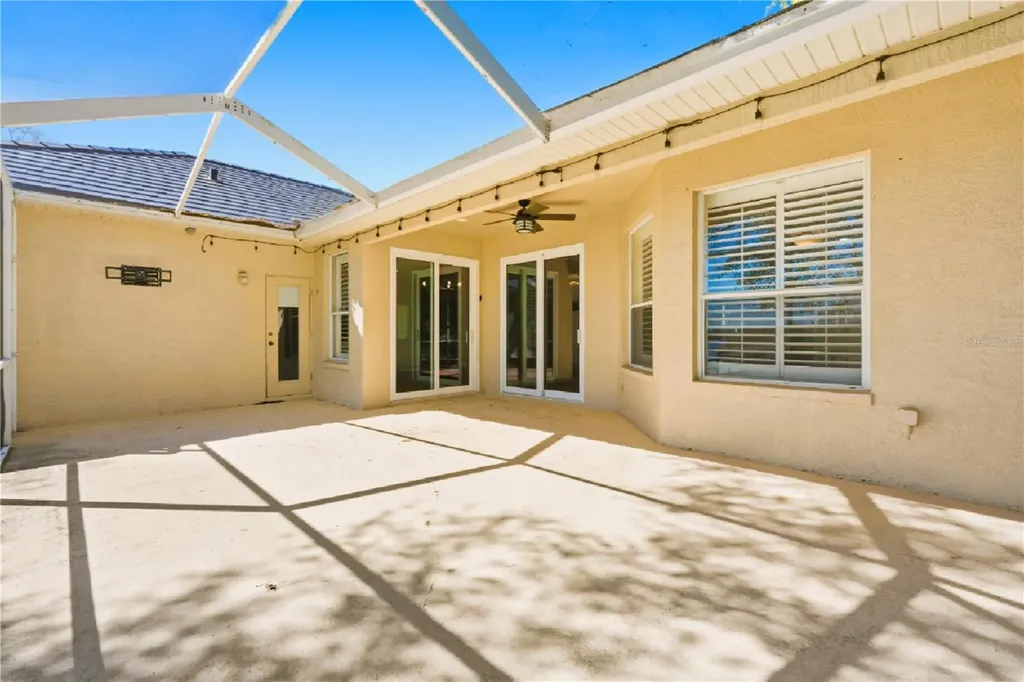 1857 Riveredge Drive Tarpon Springs FL 34689