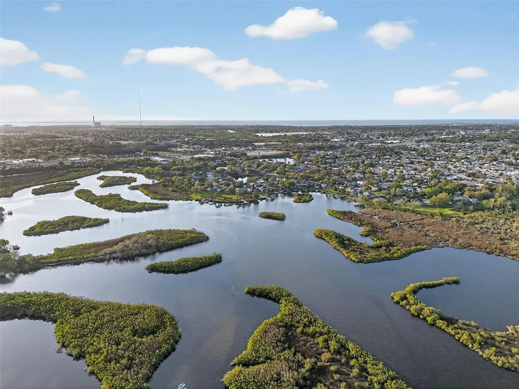 1857 Riveredge Drive Tarpon Springs FL 34689