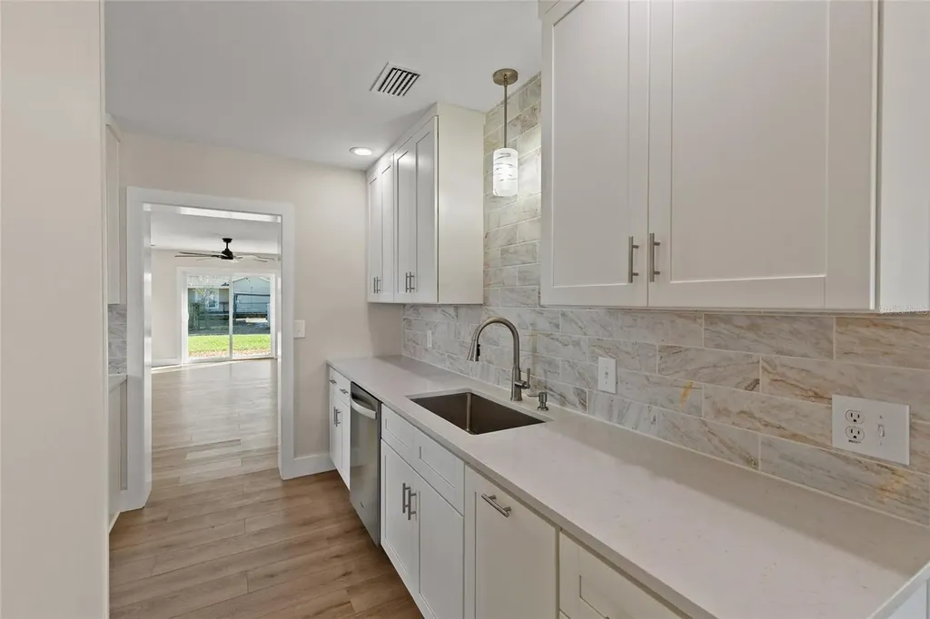 5418 6th Avenue N St Petersburg FL 33710