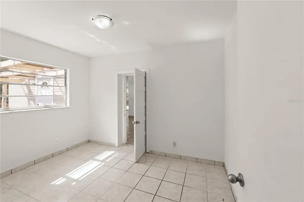 6206 N Lois Avenue Tampa FL 33614