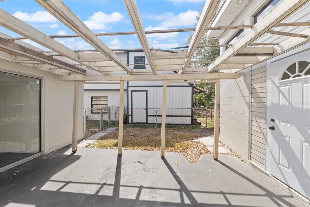 6206 N Lois Avenue Tampa FL 33614