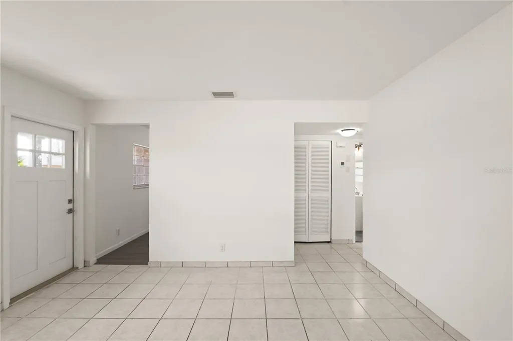 6206 N Lois Avenue Tampa FL 33614