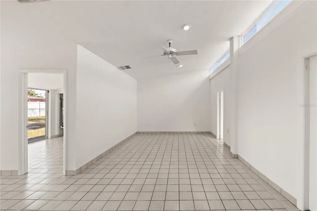 6206 N Lois Avenue Tampa FL 33614