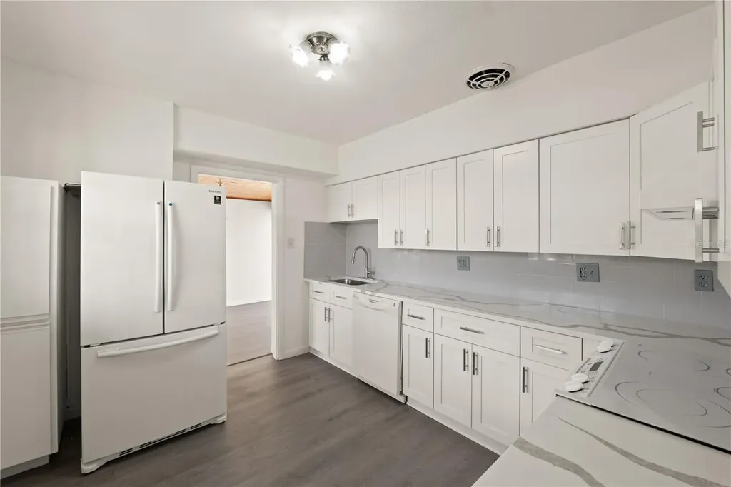 6206 N Lois Avenue Tampa FL 33614