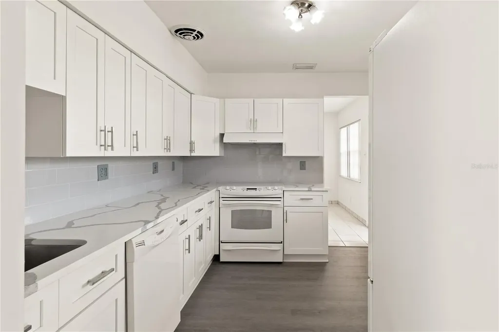 6206 N Lois Avenue Tampa FL 33614