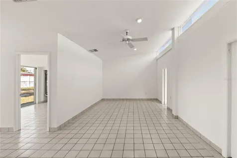 6206 N Lois Avenue Tampa FL 33614
