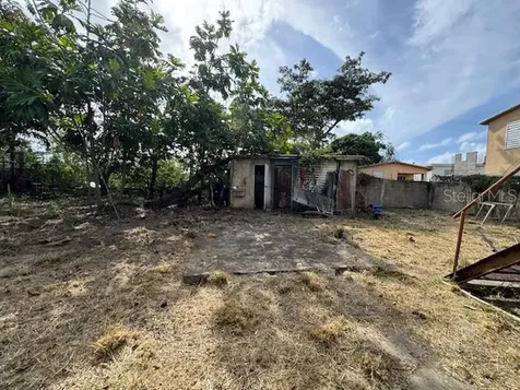 Calle 8 Bo. Piedra Aguza Juana Diaz PR 00795