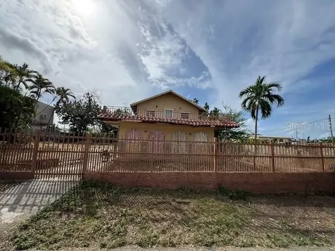 Calle 8 Bo. Piedra Aguza Juana Diaz PR 00795