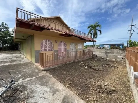 Calle 8 Bo. Piedra Aguza Juana Diaz PR 00795